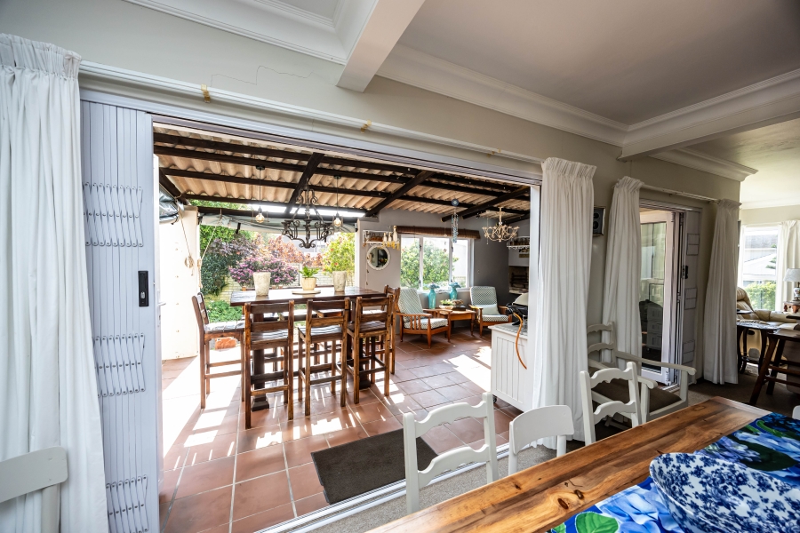 4 Bedroom Property for Sale in Kidds Beach Eastern Cape